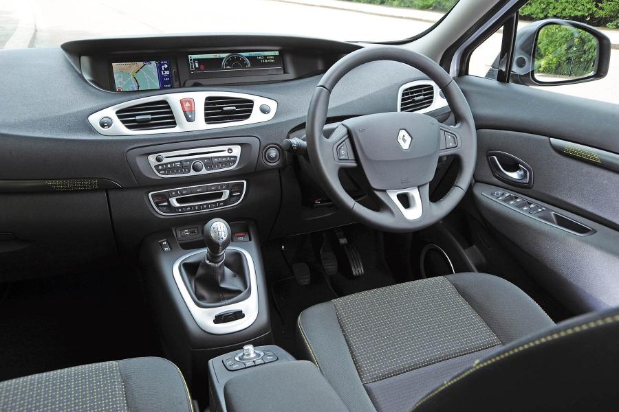 Торпедо Renault Scenic 2009 года  (UK) (фото 7 из 37)
